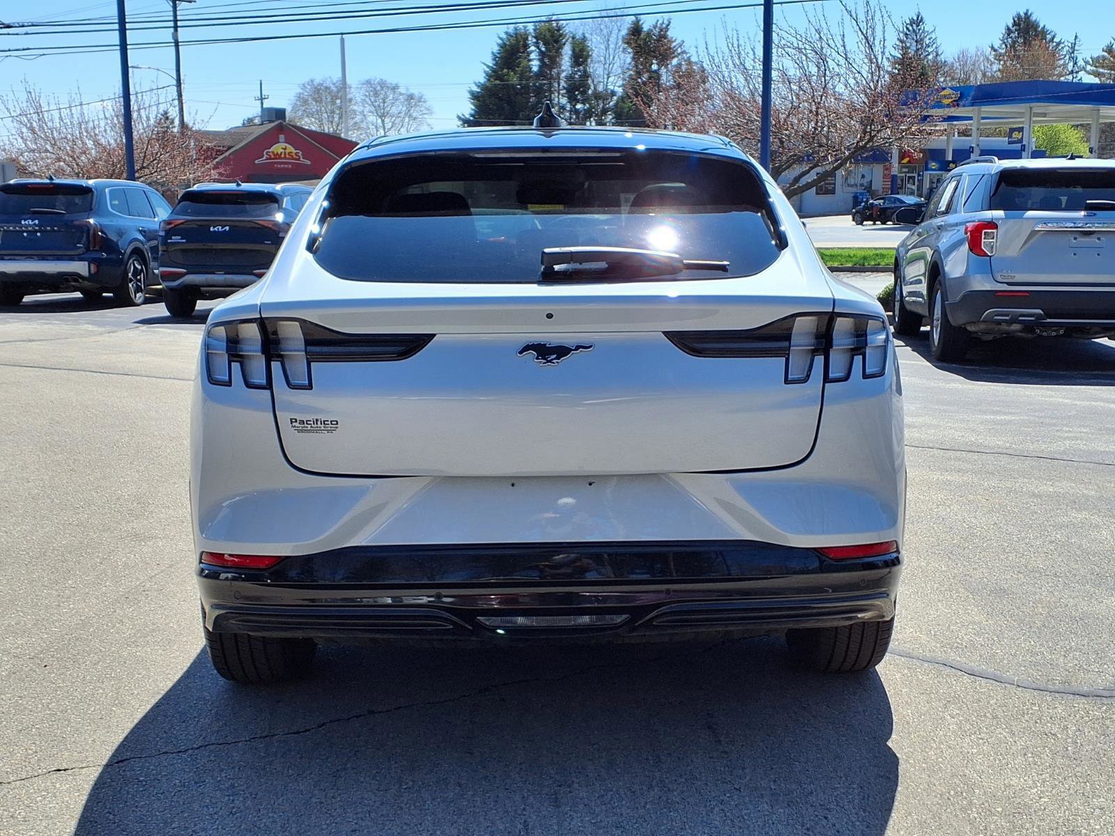 Certified 2021 Ford Mustang Mach-E Premium AWD/4WD image 4