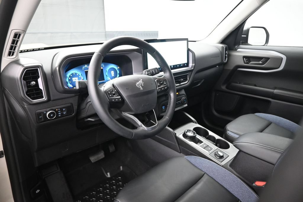 Certified 2025 Ford Bronco Sport Outer Banks w/ Outer Banks Tech Package+ AWD/4WD image 18