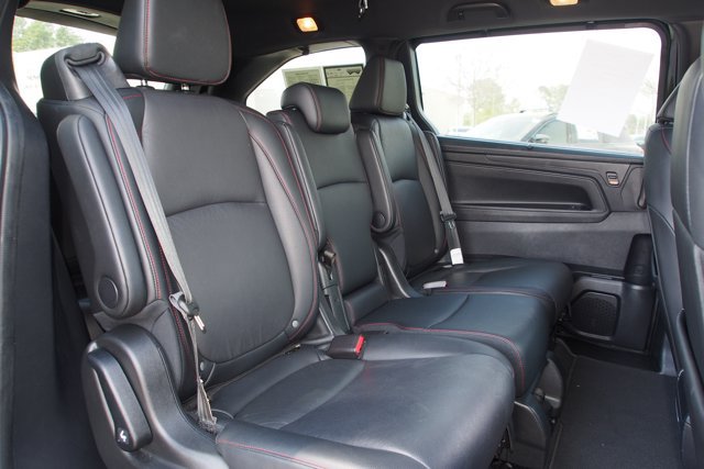 Used 2025 Honda Odyssey Sport-L image 15