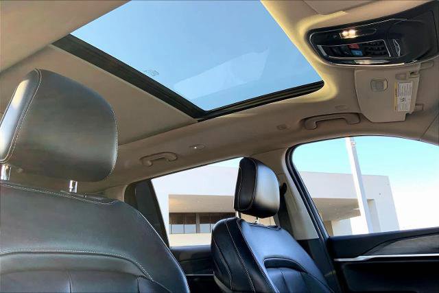 Used 2023 Jeep Grand Cherokee L Limited RWD image 14