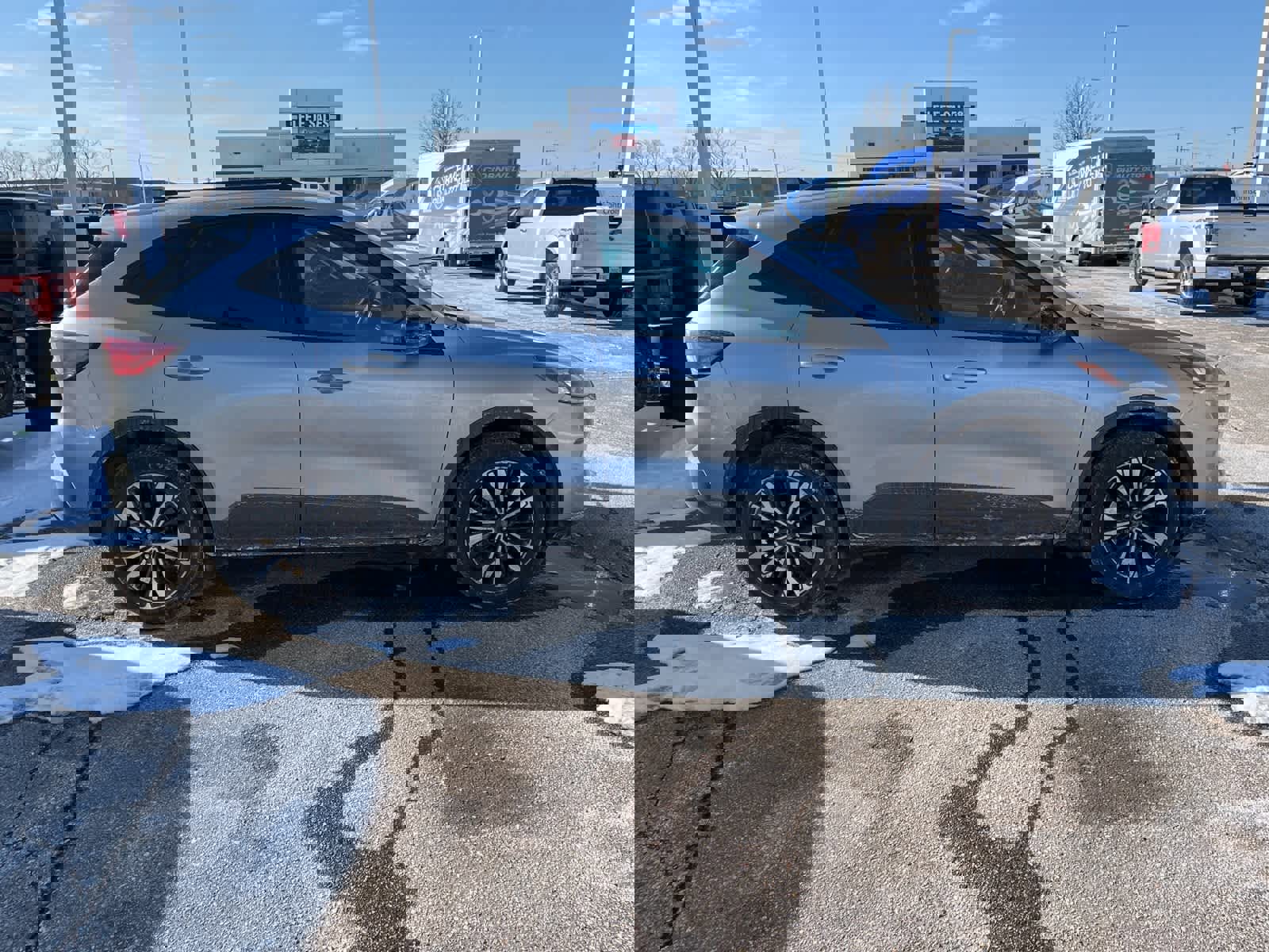 Certified 2022 Ford Escape SE w/ SE Sport Appearance Package image 17