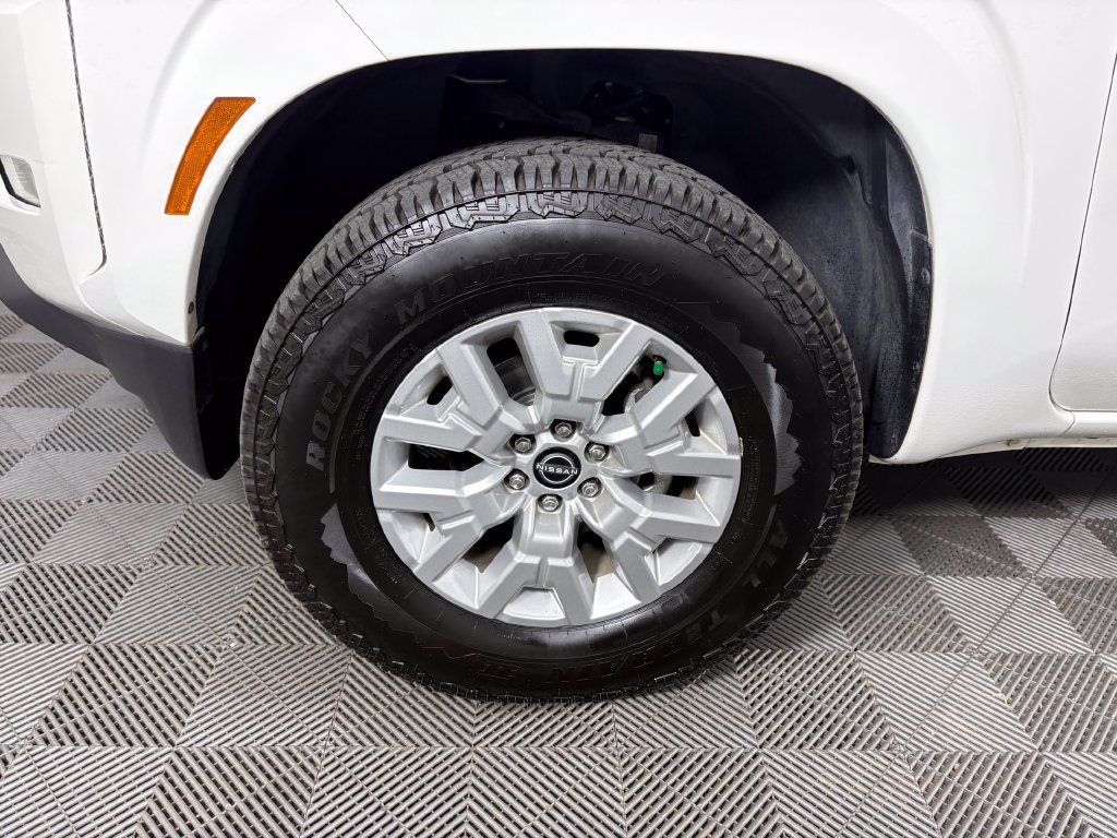 Used 2024 Nissan Frontier SV w/ SV Convenience Package AWD/4WD image 11
