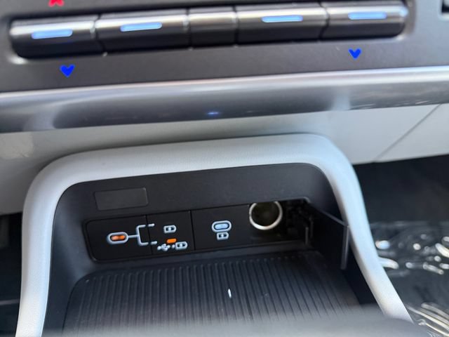 Used 2025 Hyundai Kona SEL AWD/4WD image 6