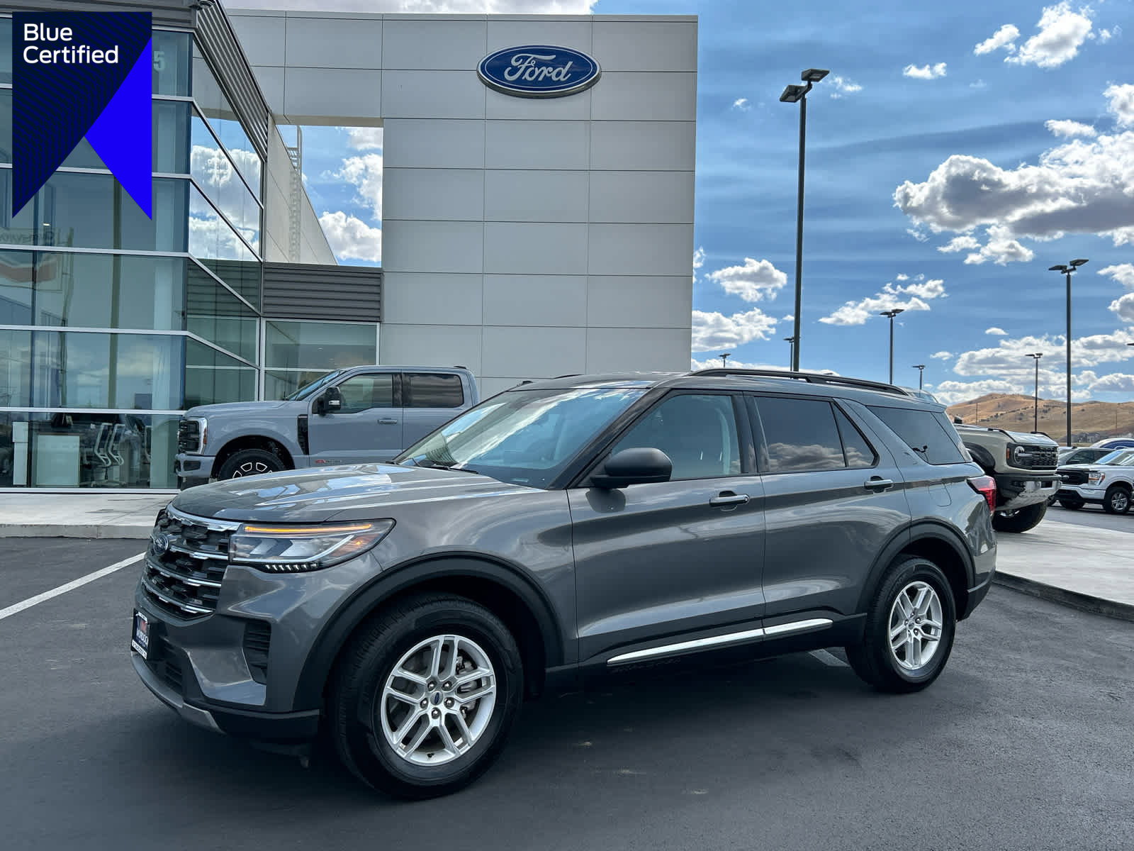 Certified 2025 Ford Explorer Active image 1