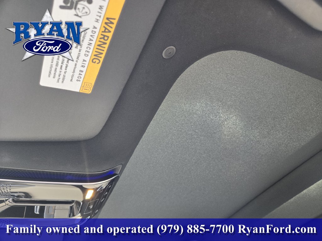 Used 2023 Mercedes-Benz C 300 Sedan w/ Exclusive Trim Package image 19