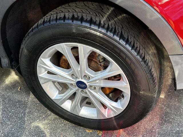 Certified 2018 Ford Escape SE w/ SE Sync 3 Package AWD/4WD image 7