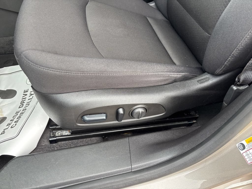 Used 2023 Chevrolet Malibu LT FWD image 23