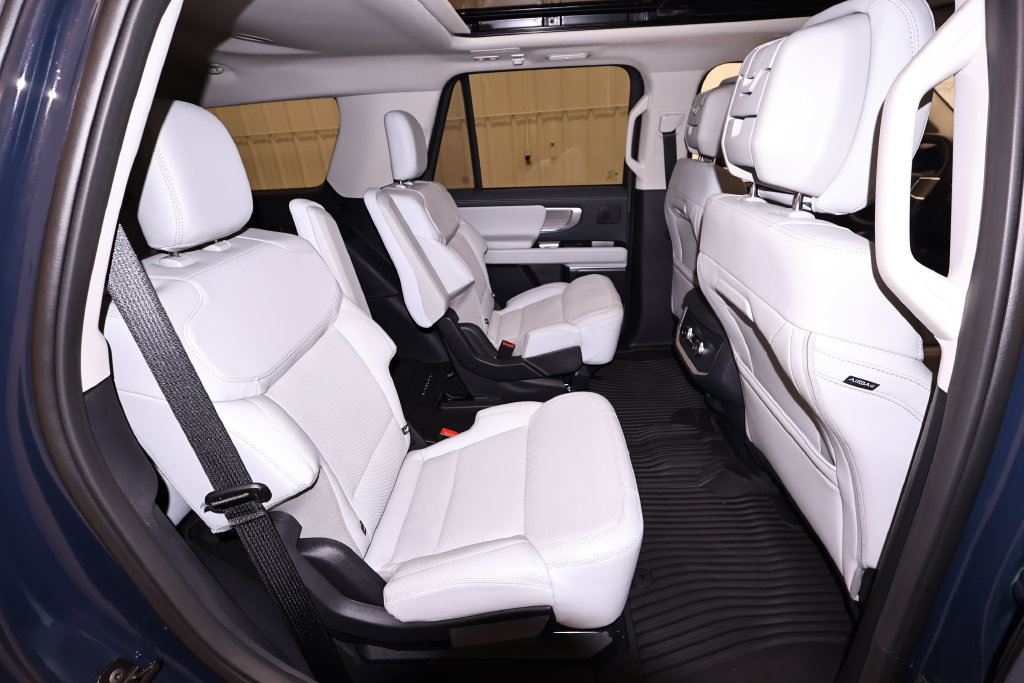 Certified 2027 Ford Expedition Platinum AWD/4WD image 21