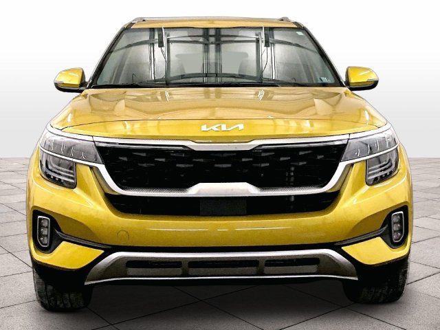 Used 2023 Kia Seltos SX w/ SX Sunroof Package AWD/4WD image 3