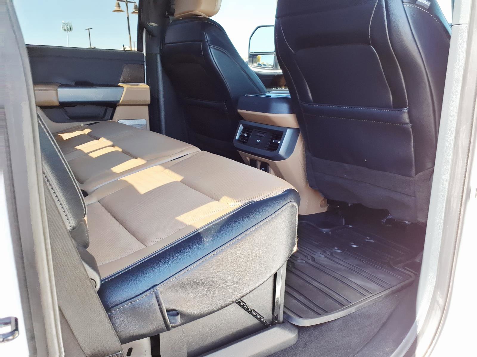 Certified 2023 Ford F450 Lariat w/ Tow Technology Package image 13