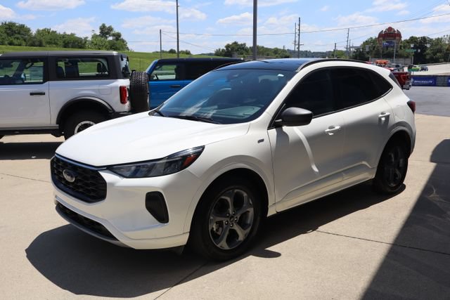 Certified 2023 Ford Escape ST-Line w/ Tech Pack #1 FWD image 5