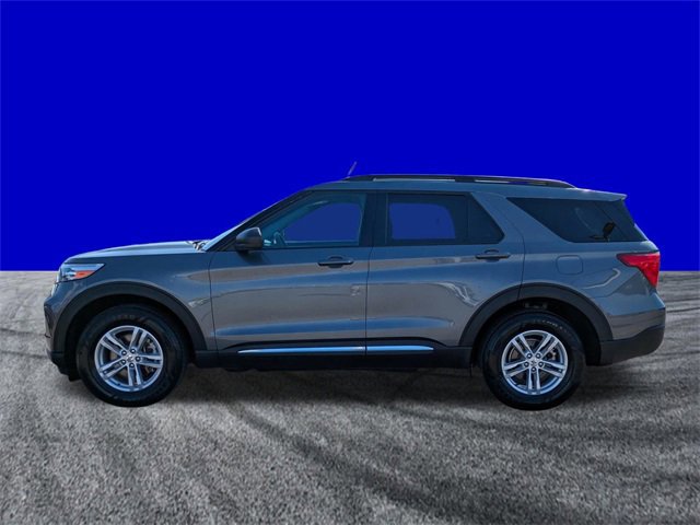 Certified 2022 Ford Explorer XLT image 2