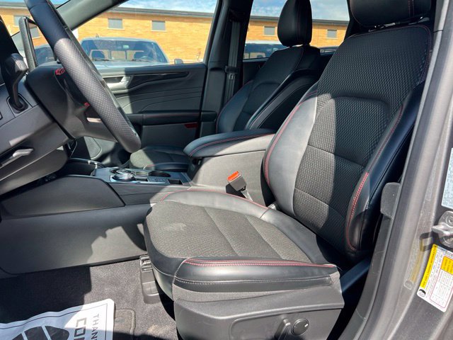 Certified 2024 Ford Escape ST-Line w/ Tech Pack #1 AWD/4WD image 18