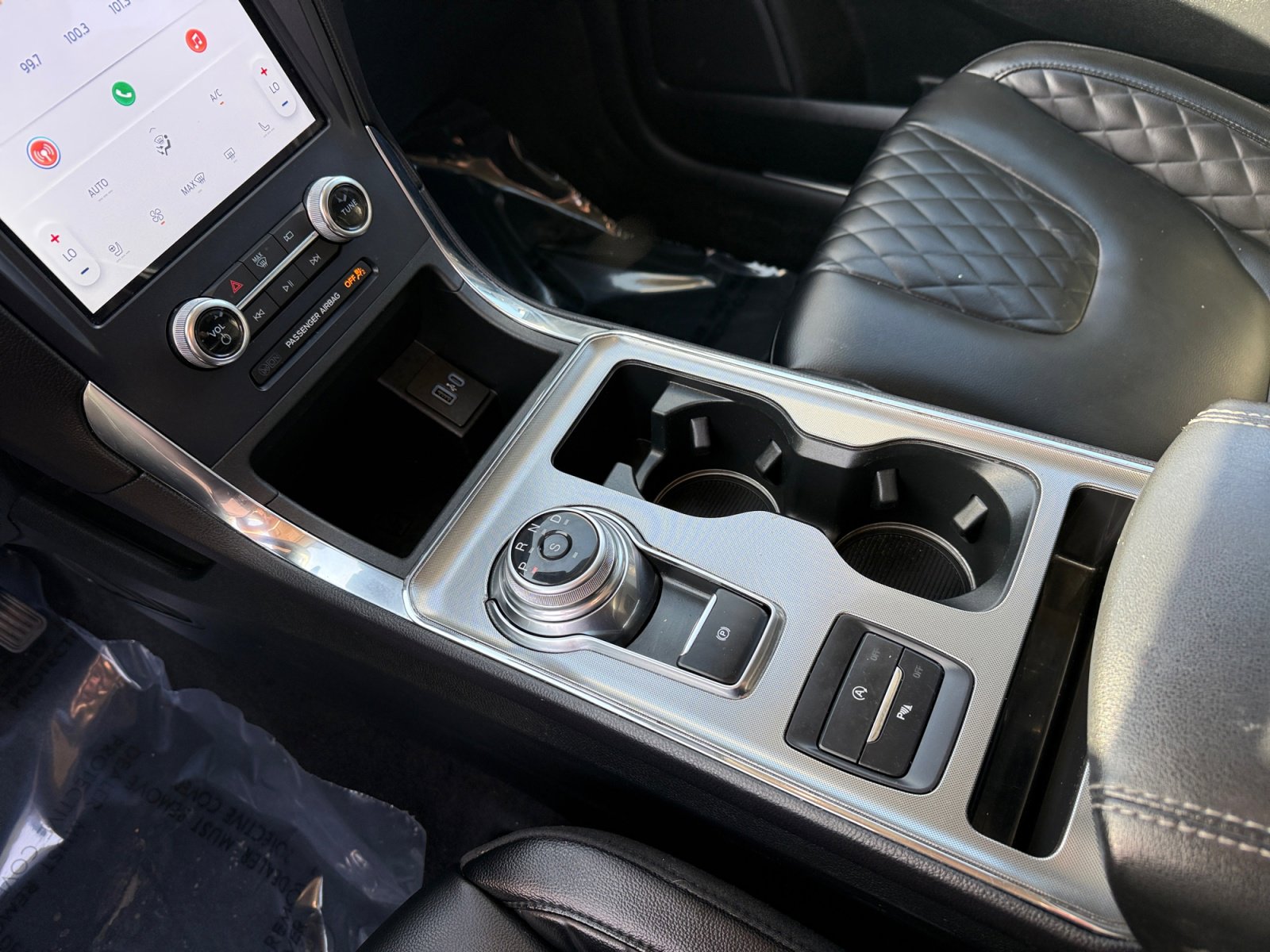 Certified 2023 Ford Edge Titanium w/ Class II Trailer Tow Package image 13