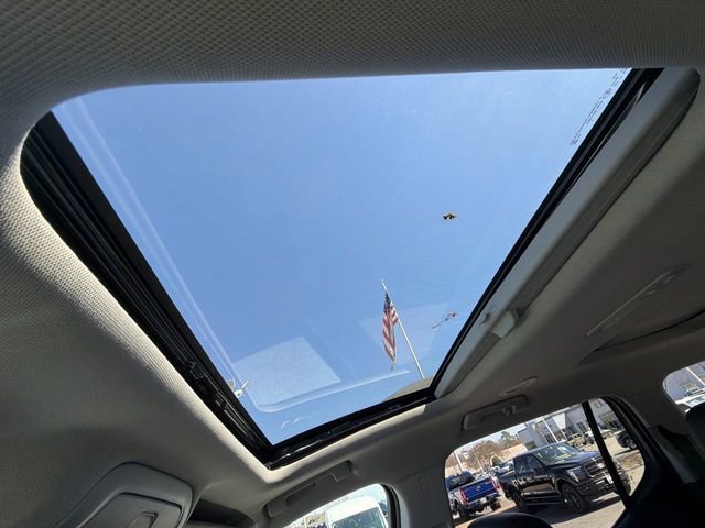 Used 2021 GMC Acadia AT4 w/ Technology Package image 21