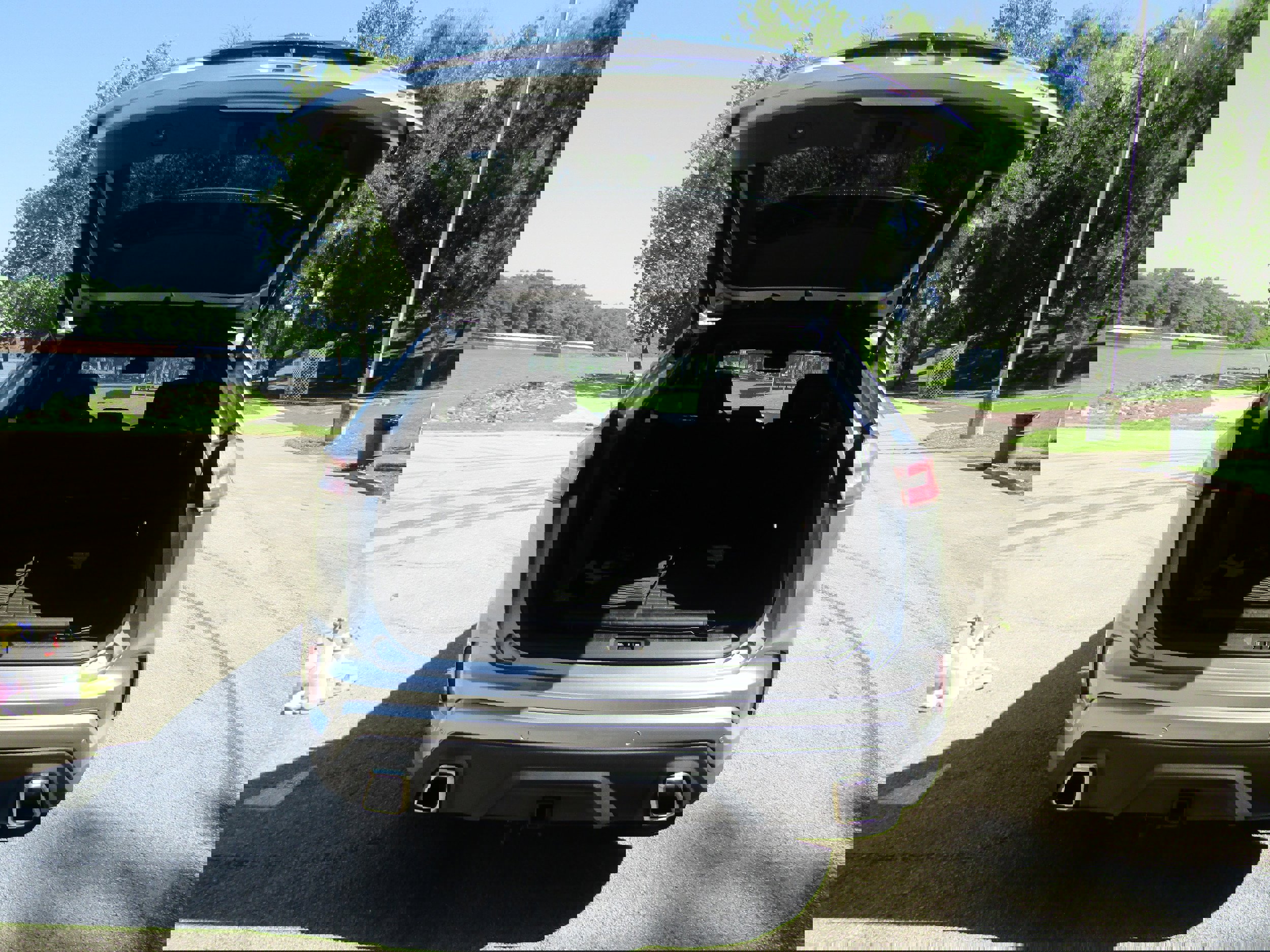 Certified 2022 Ford Edge ST w/ Equipment Group 401A image 17