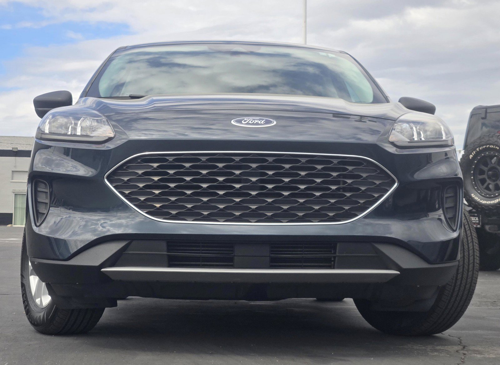 Certified 2022 Ford Escape SE w/ Convenience Package FWD image 2