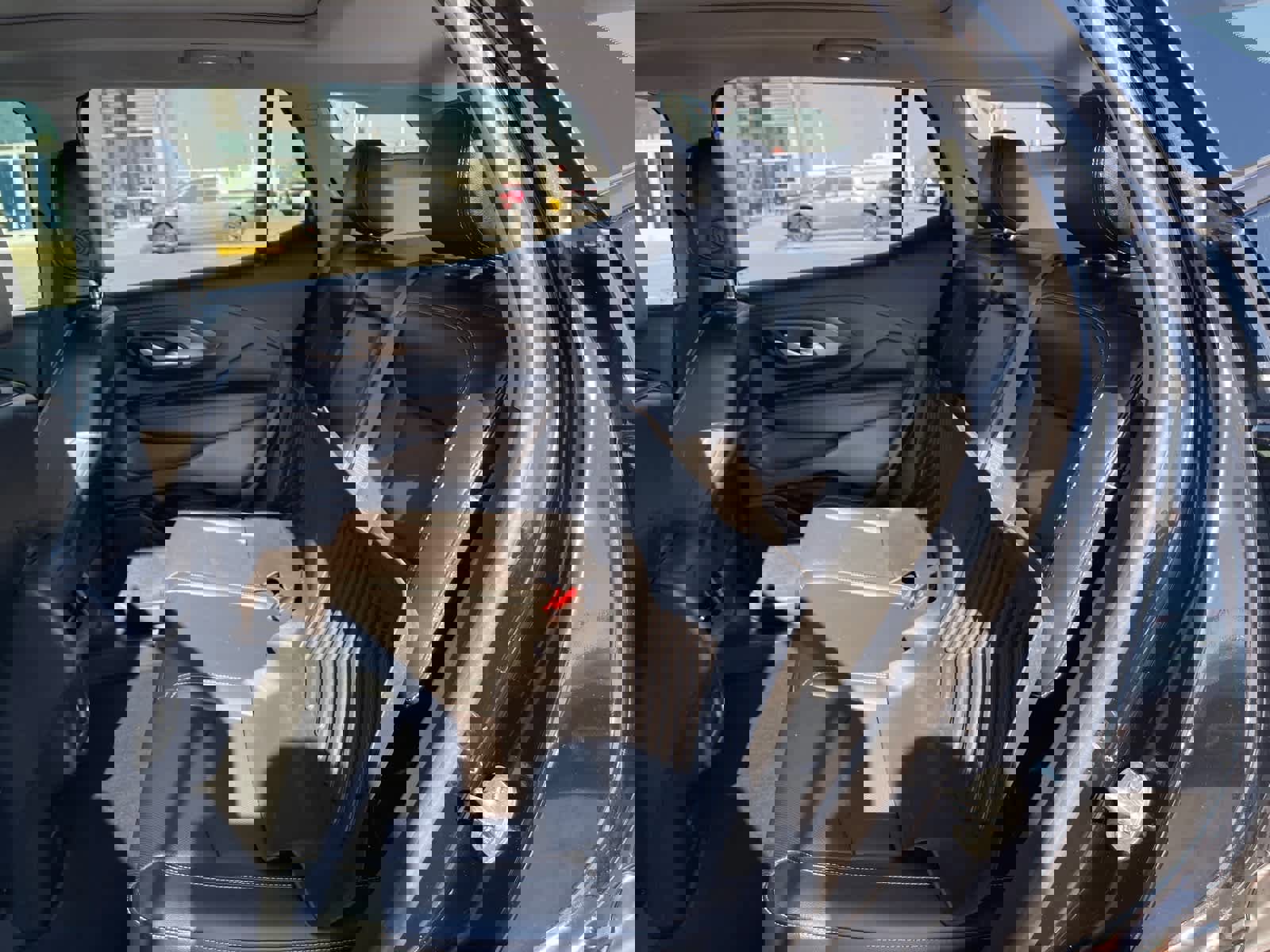 Used 2022 GMC Terrain SLT w/ Infotainment Package II image 19