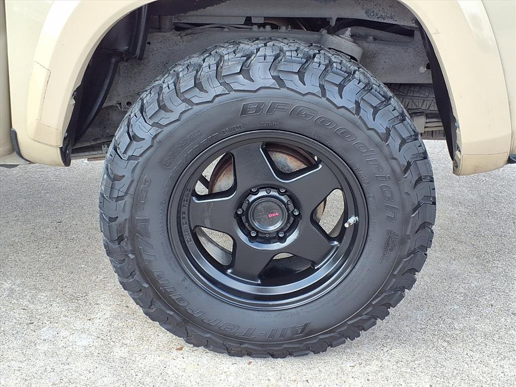 Used 2019 Toyota Tacoma TRD Sport w/ Technology Package image 32