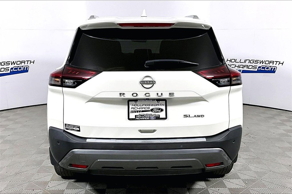 Used 2023 Nissan Rogue SL w/ SL Premium Package image 4