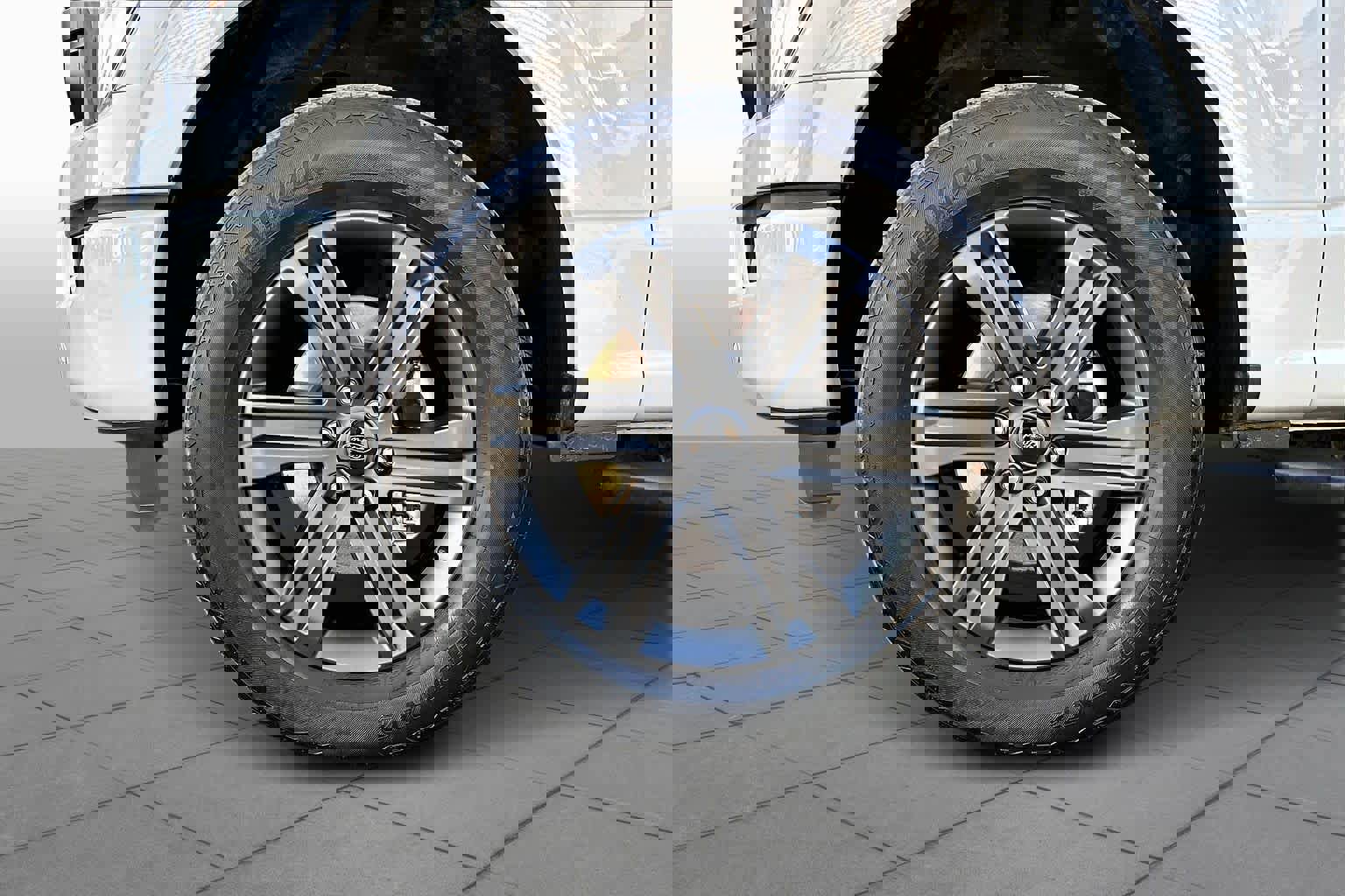 Certified 2023 Ford F150 XLT w/ Equipment Group 302A High image 10