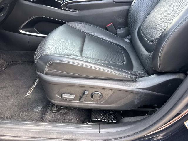 Used 2023 Hyundai Tucson Limited AWD/4WD image 17