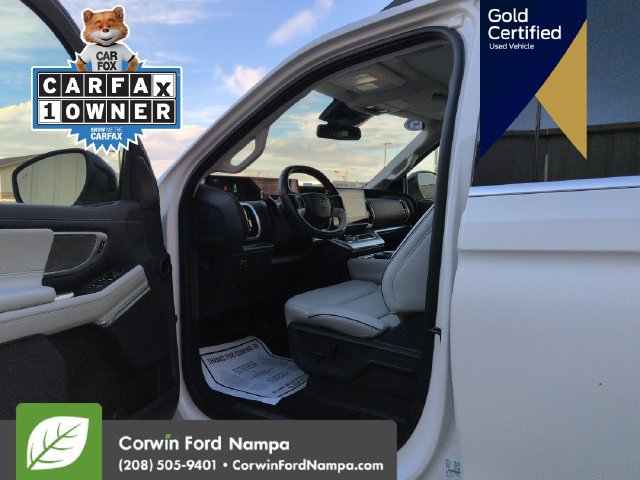 Certified 2025 Ford Expedition Platinum w/ Platinum Ultimate Package AWD/4WD image 11
