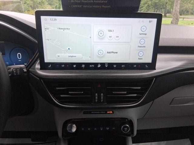 Certified 2023 Ford Escape Platinum w/ Premium Technology Package AWD/4WD image 17