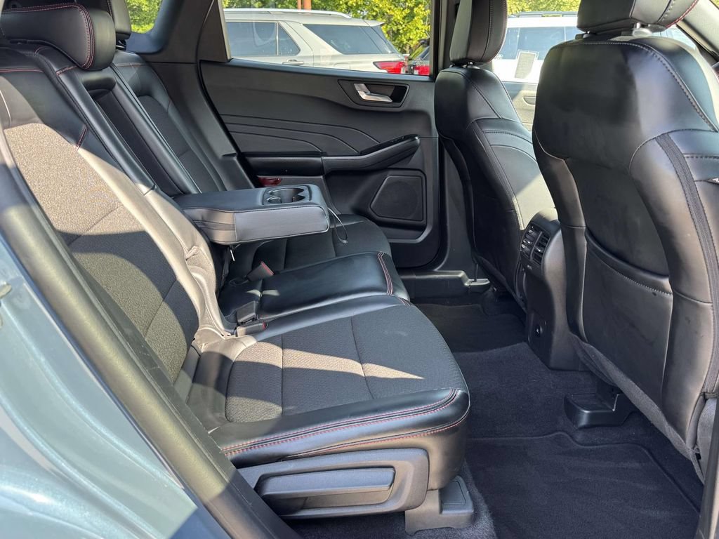Certified 2025 Ford Escape ST-Line Select AWD/4WD image 16