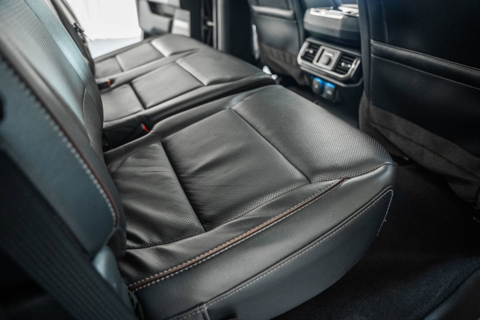 Certified 2023 Ford F150 Lariat w/ Equipment Group 502A High image 42