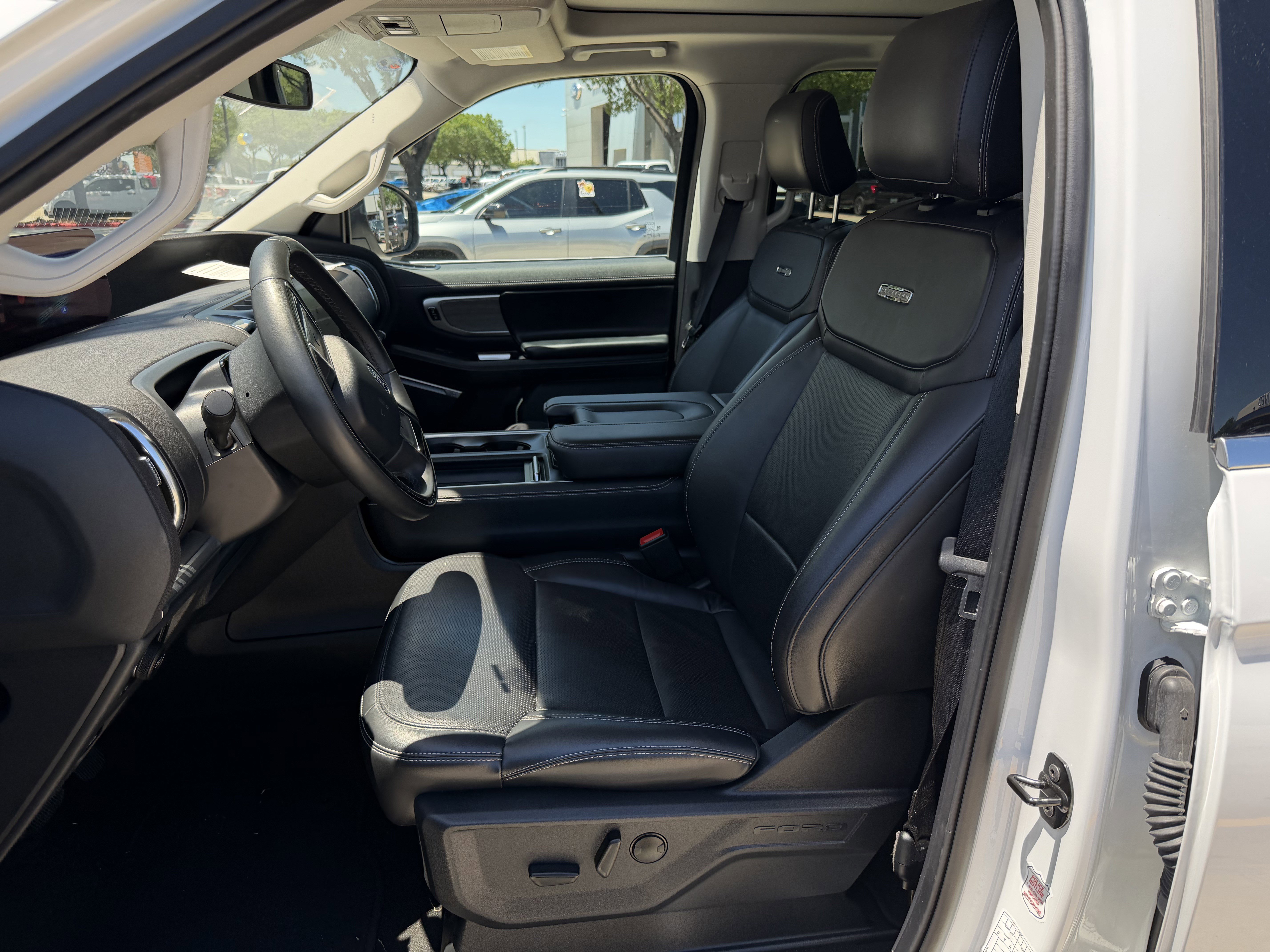 Certified 2025 Ford Expedition Max Platinum AWD/4WD image 16
