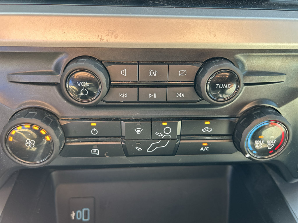 Certified 2024 Ford F250 XLT w/ FX4 Off-Road Package AWD/4WD image 30