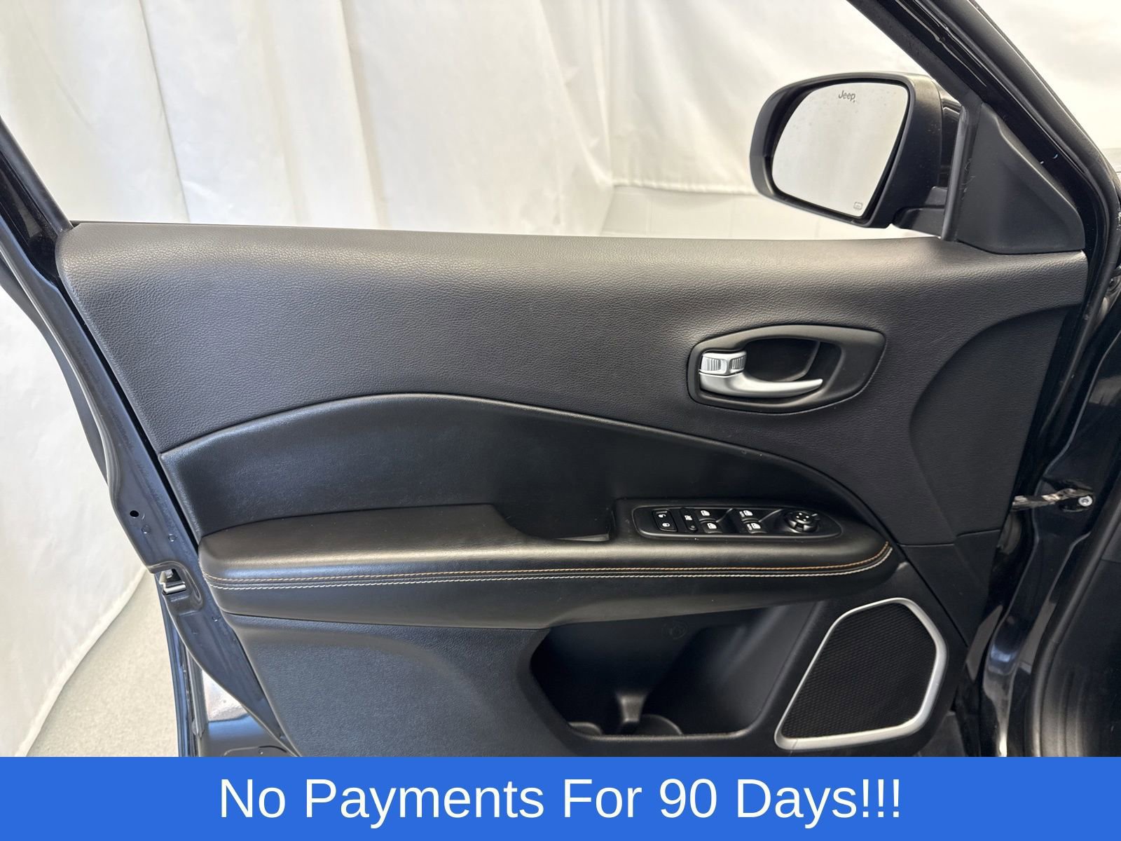 Used 2017 Jeep Compass Latitude image 13