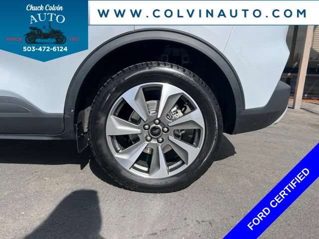 Certified 2025 Ford Escape Platinum AWD/4WD image 13