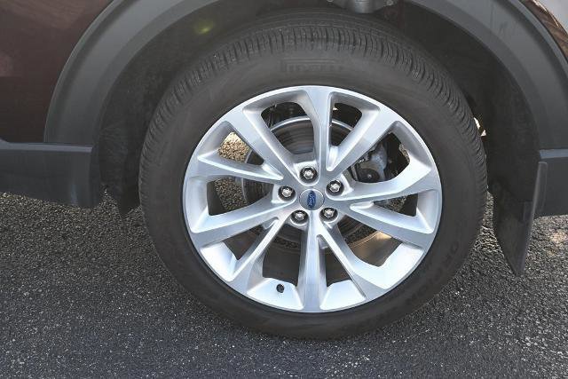 Certified 2022 Ford Explorer Platinum w/ Equipment Group 601A image 17