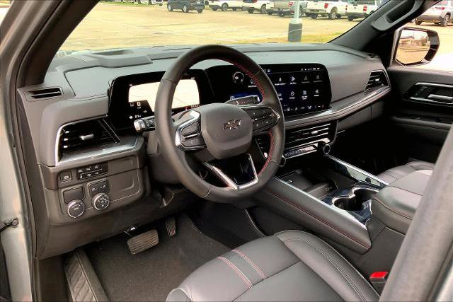 Used 2025 Chevrolet Suburban RST w/ Comfort Package image 17