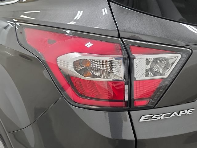 Certified 2017 Ford Escape Titanium AWD/4WD image 32
