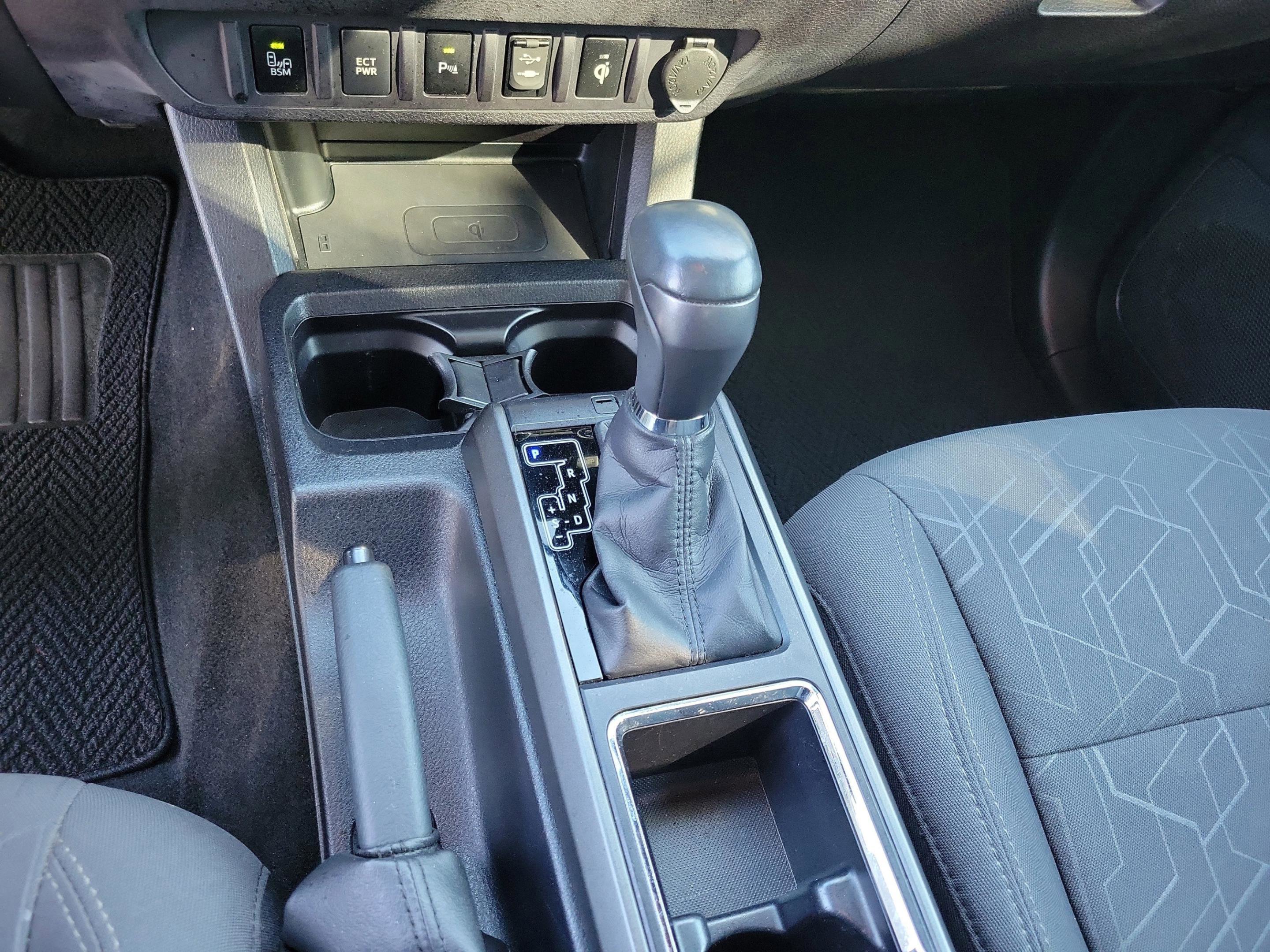 Used 2017 Toyota Tacoma SR5 image 16