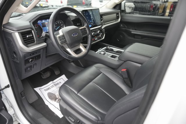 Certified 2023 Ford Expedition XLT image 8