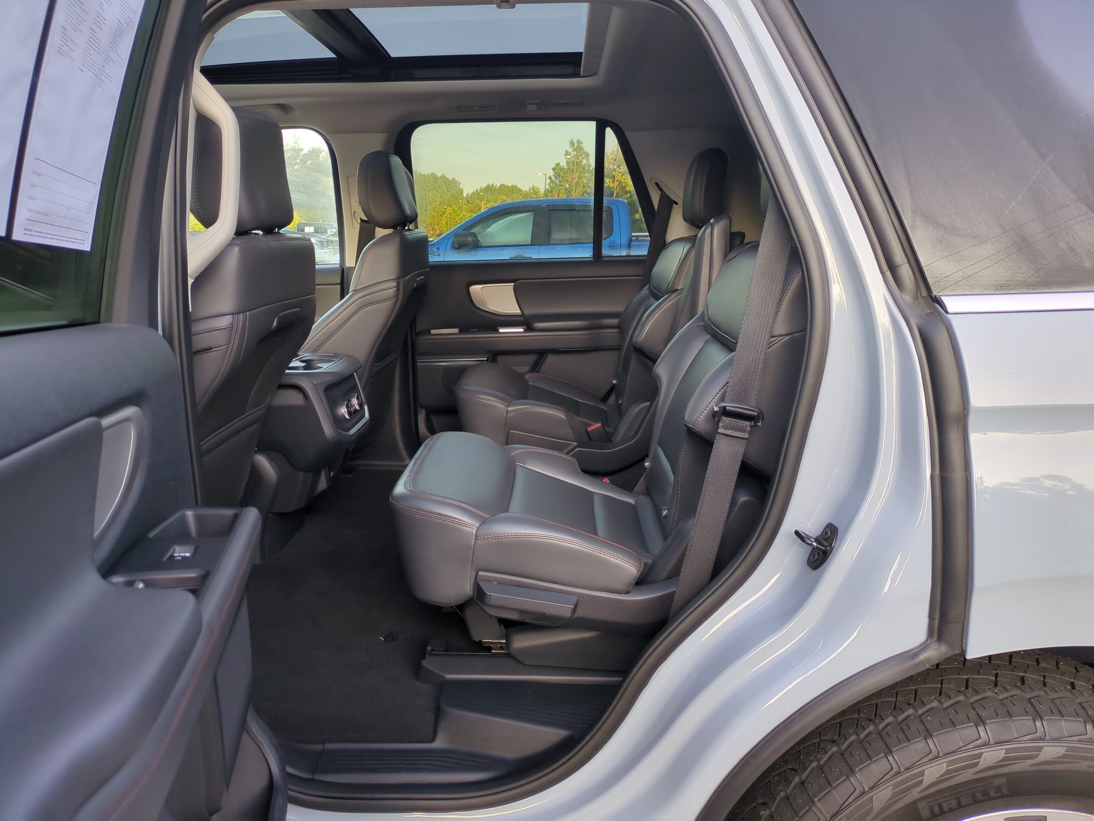 Certified 2025 Ford Expedition Active AWD/4WD image 29