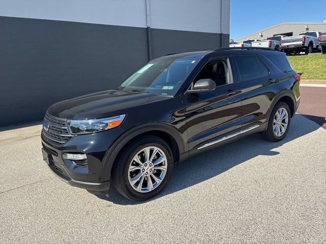 Certified 2024 Ford Explorer XLT w/ Equipment Group 202A AWD/4WD image 6