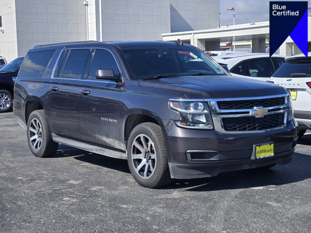 Used 2017 Chevrolet Suburban LT image 1