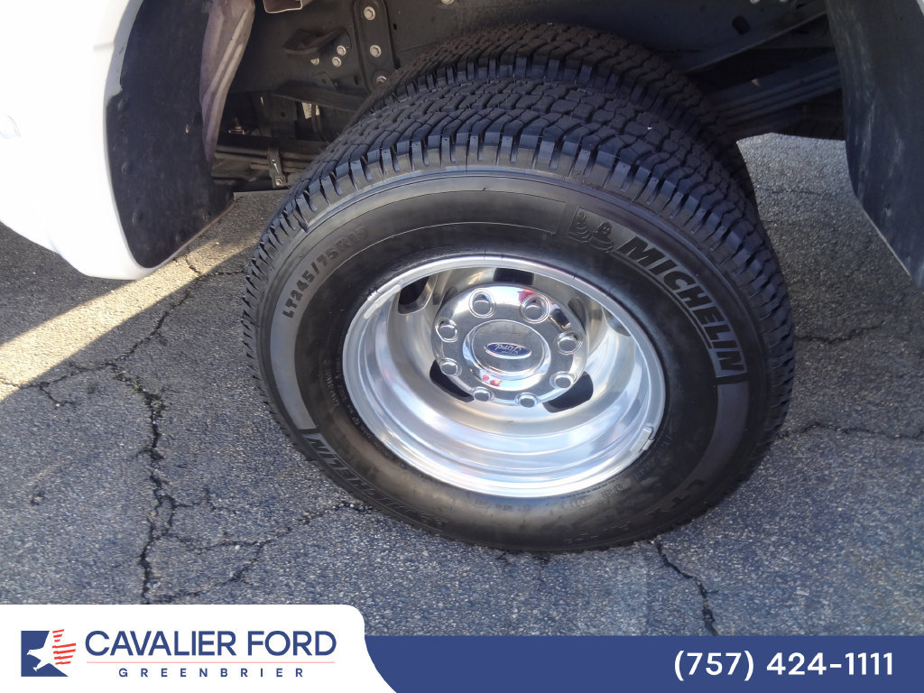 Certified 2025 Ford F350 Lariat w/ Lariat Ultimate Package AWD/4WD image 5