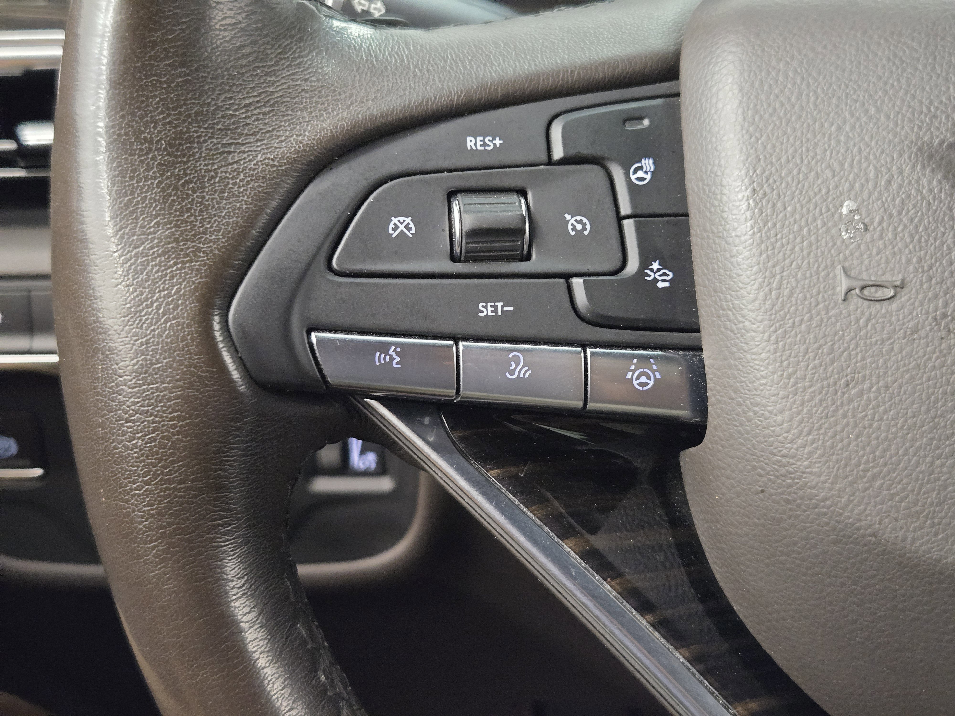 Used 2021 Cadillac Escalade Sport w/ Driver Assist Tech Package image 27