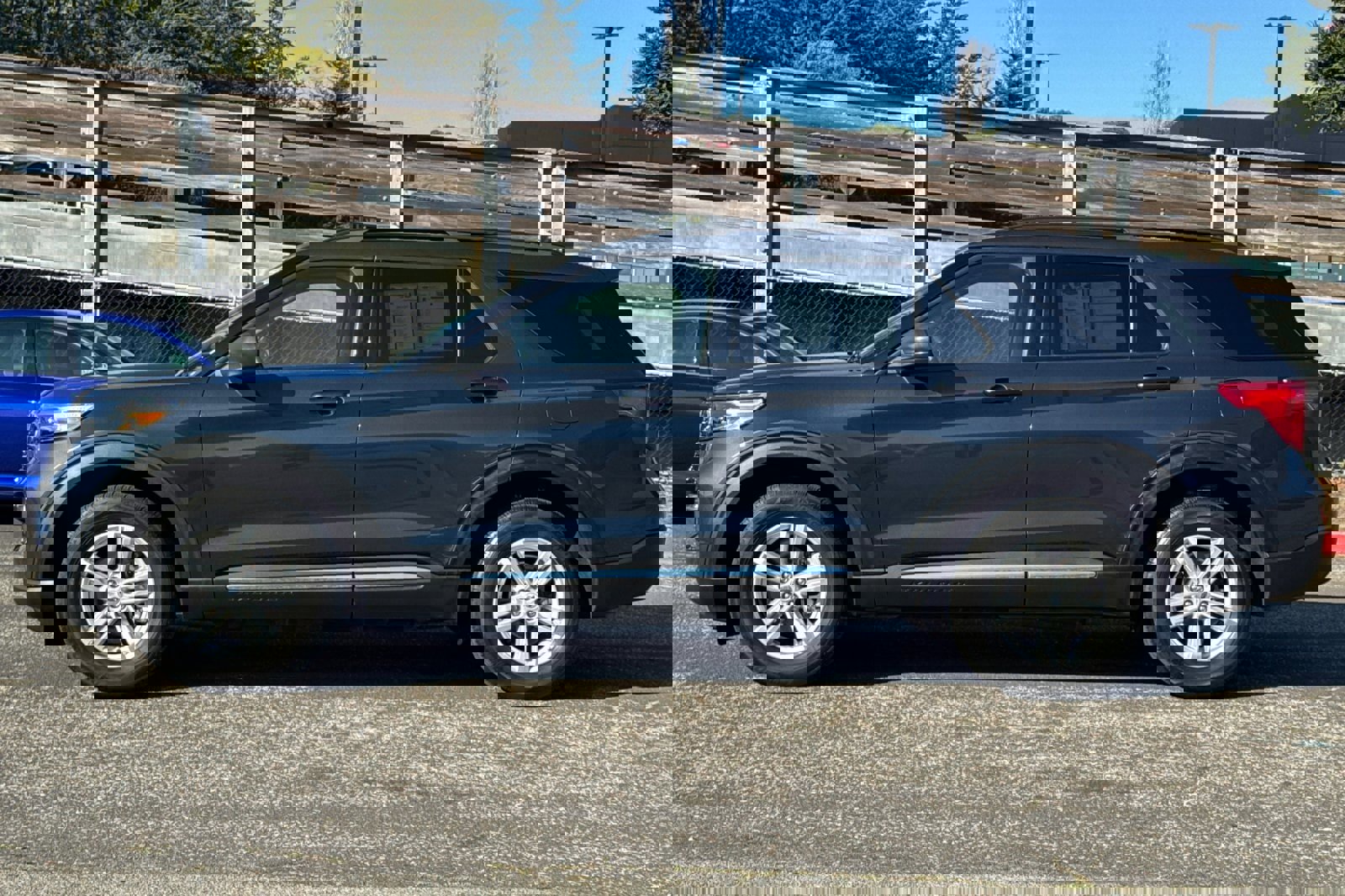 Certified 2022 Ford Explorer XLT w/ Equipment Group 202A image 7