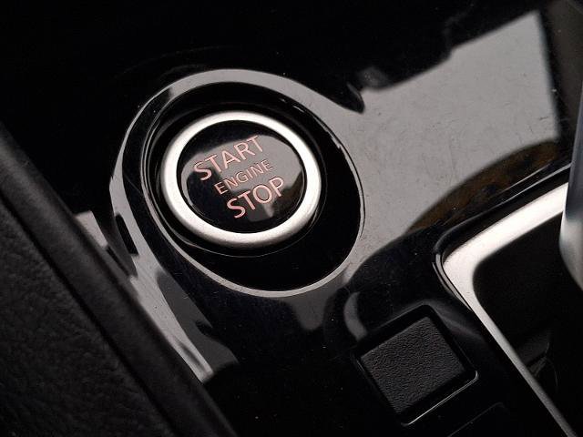 Used 2023 Nissan Versa SR w/ Trunk Package image 22