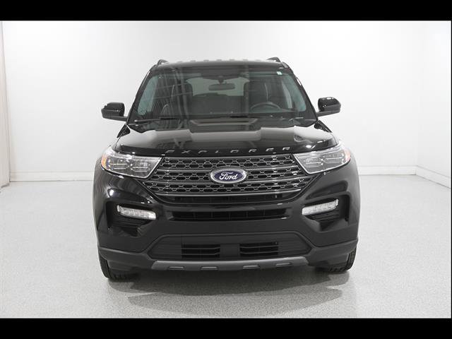 Certified 2024 Ford Explorer XLT w/ Equipment Group 202A AWD/4WD image 2