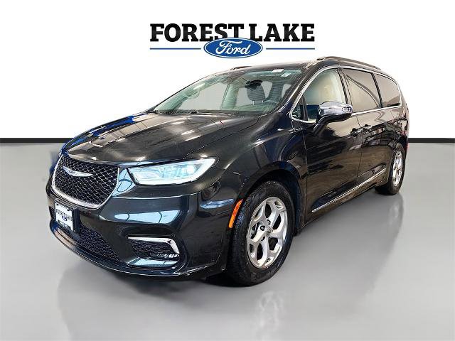 Used 2023 Chrysler Pacifica Limited image 3