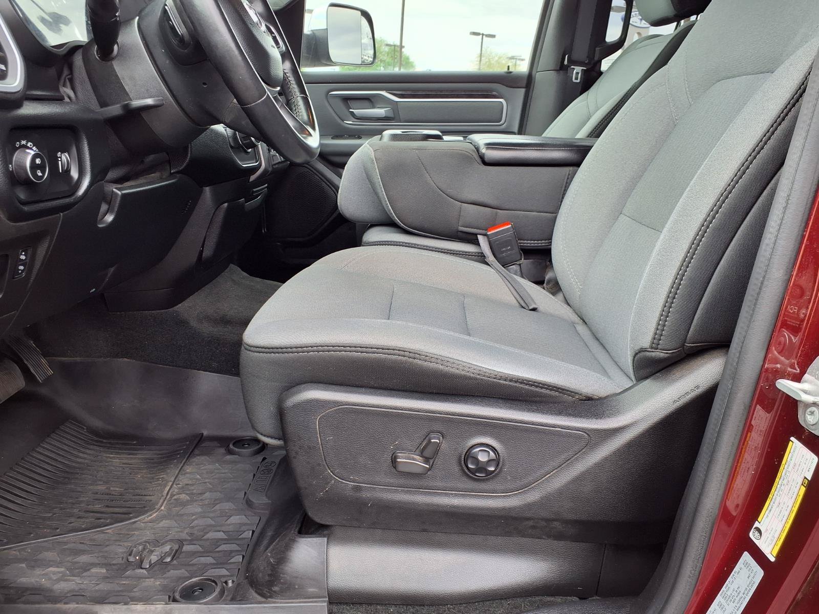 Used 2021 RAM 1500 Big Horn RWD image 23