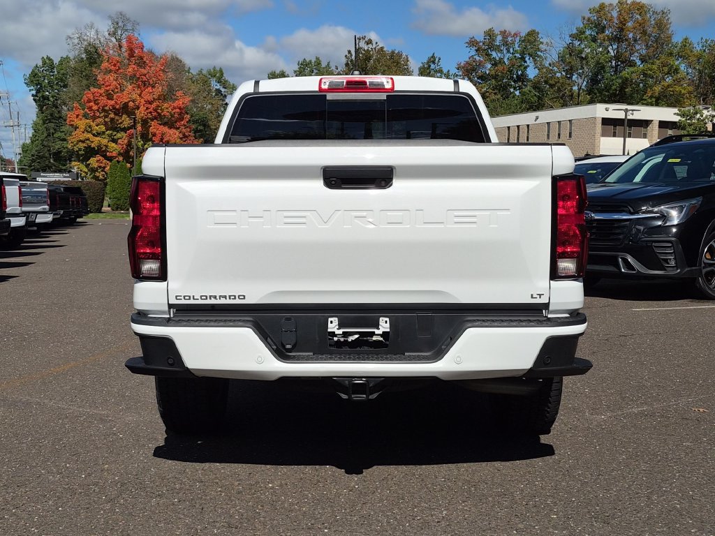 Used 2023 Chevrolet Colorado LT w/ LT Convenience Package II AWD/4WD image 11